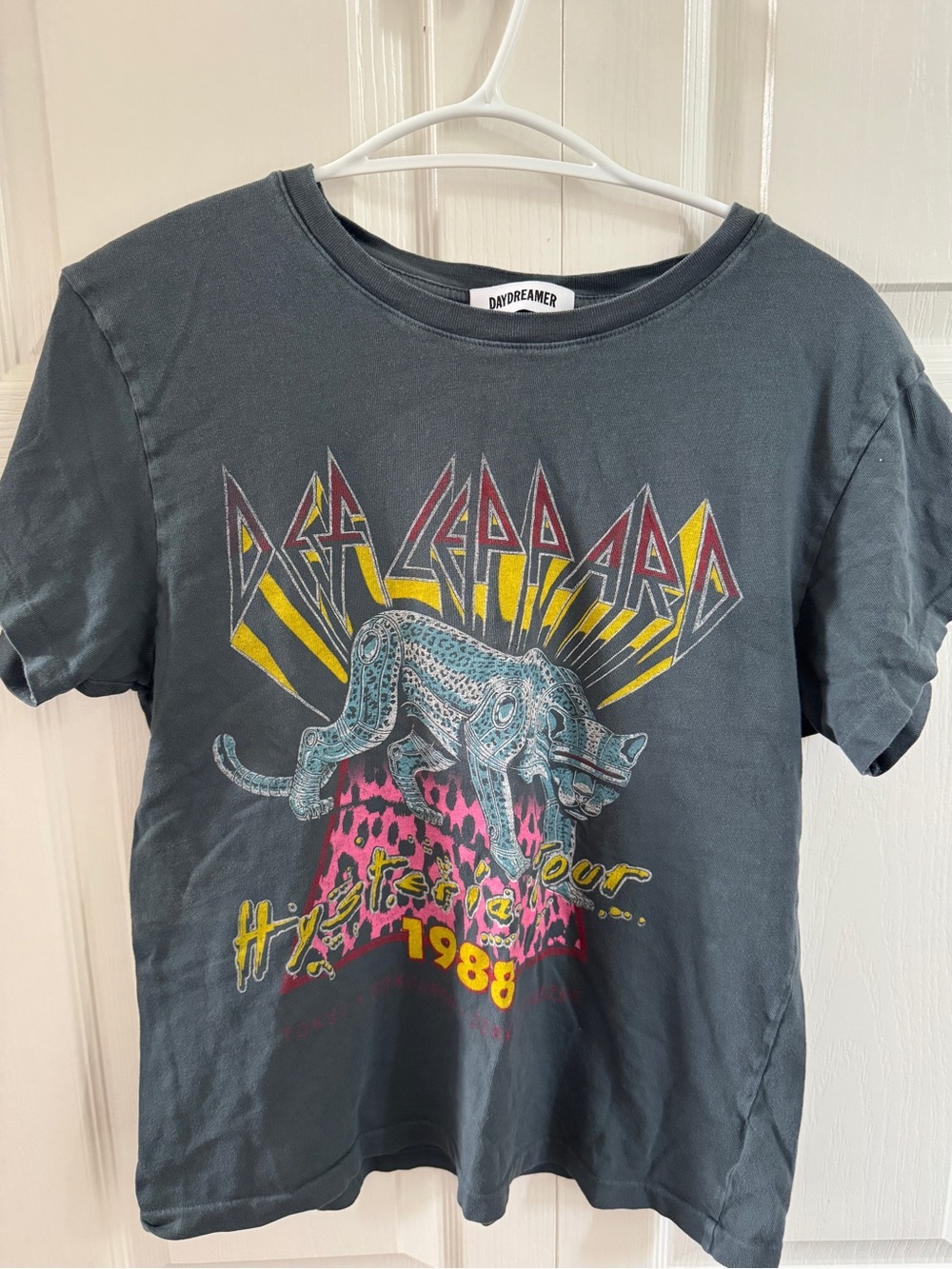 Daydreamer womens Def Leppard Graphic Tee — Charcoal
